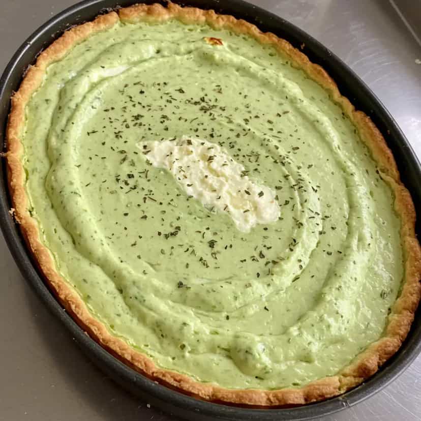 Foto deliciosa de Torta Cremosa de Carne Moída pronta para servir - Tortas Salgadas