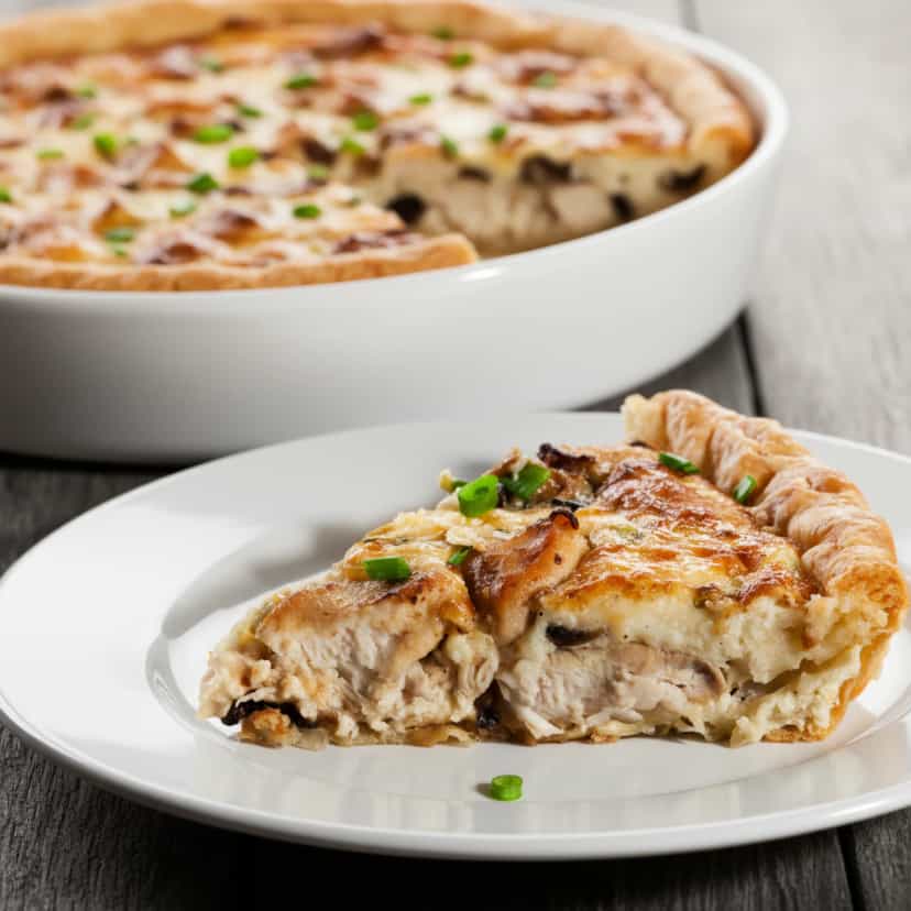 Foto deliciosa de Torta Cremosa de Frango Assado pronta para servir - Tortas Salgadas