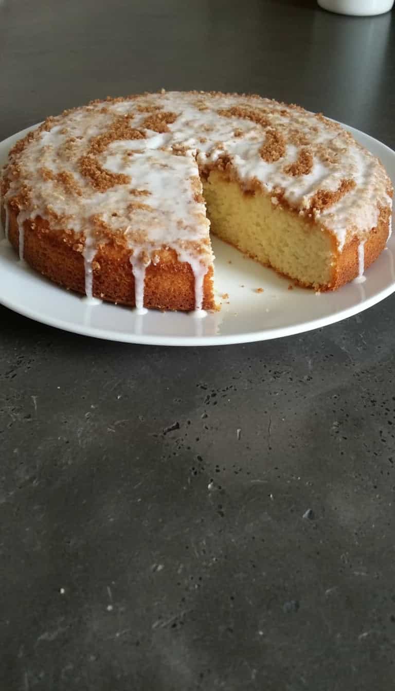 Foto deliciosa de Torta Cremosa de Piña Colada pronta para servir - Tortas & Tortinhas