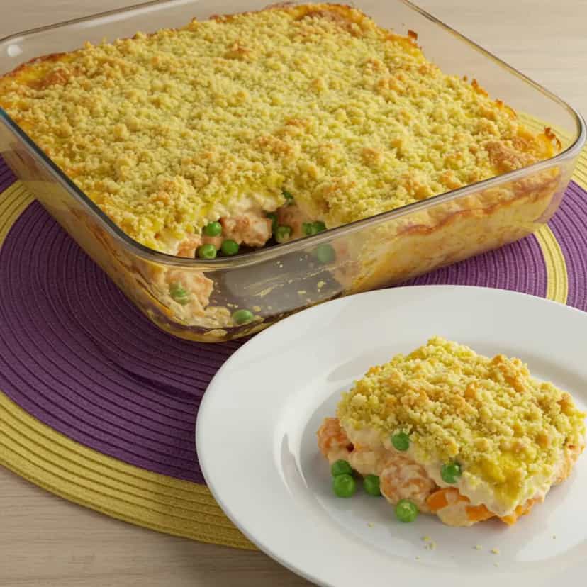 Foto deliciosa de Torta de Frango com Massa de Arroz pronta para servir - Tortas Salgadas