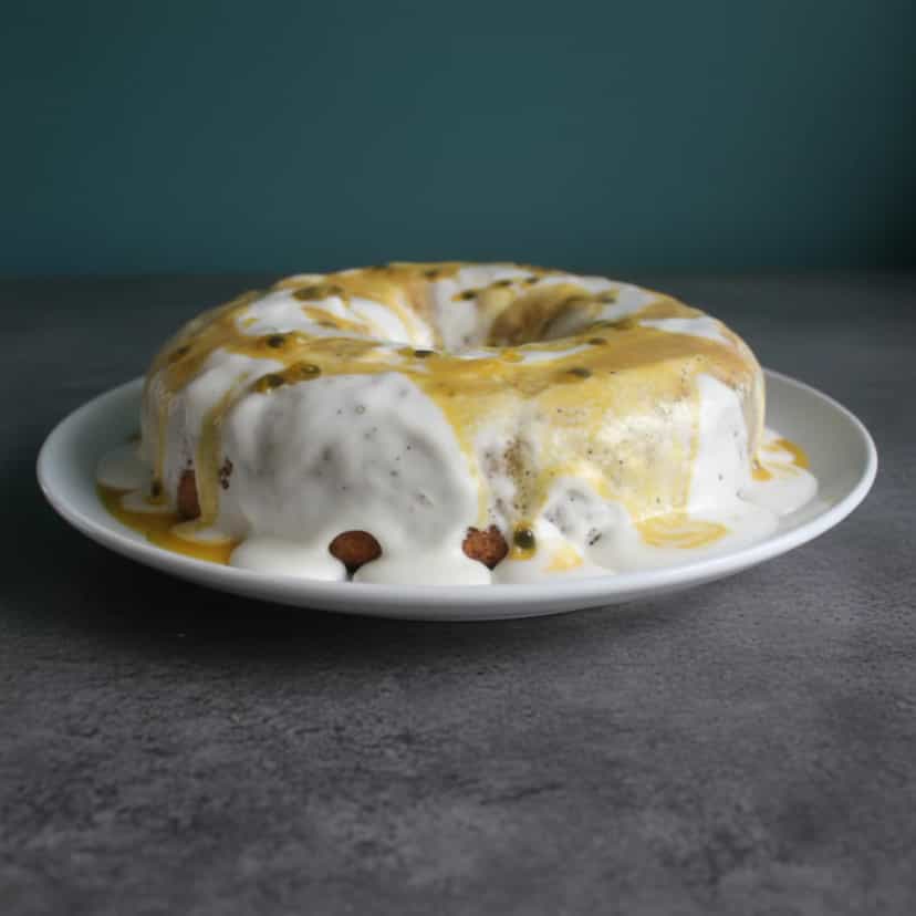 Foto deliciosa de Torta de Maracujá pronta para servir - Tortas & Tortinhas
