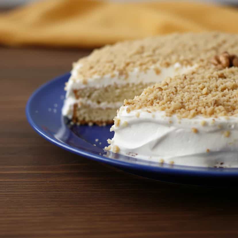 Foto deliciosa de Torta de Nozes Brasileiras pronta para servir - Tortas & Tortinhas