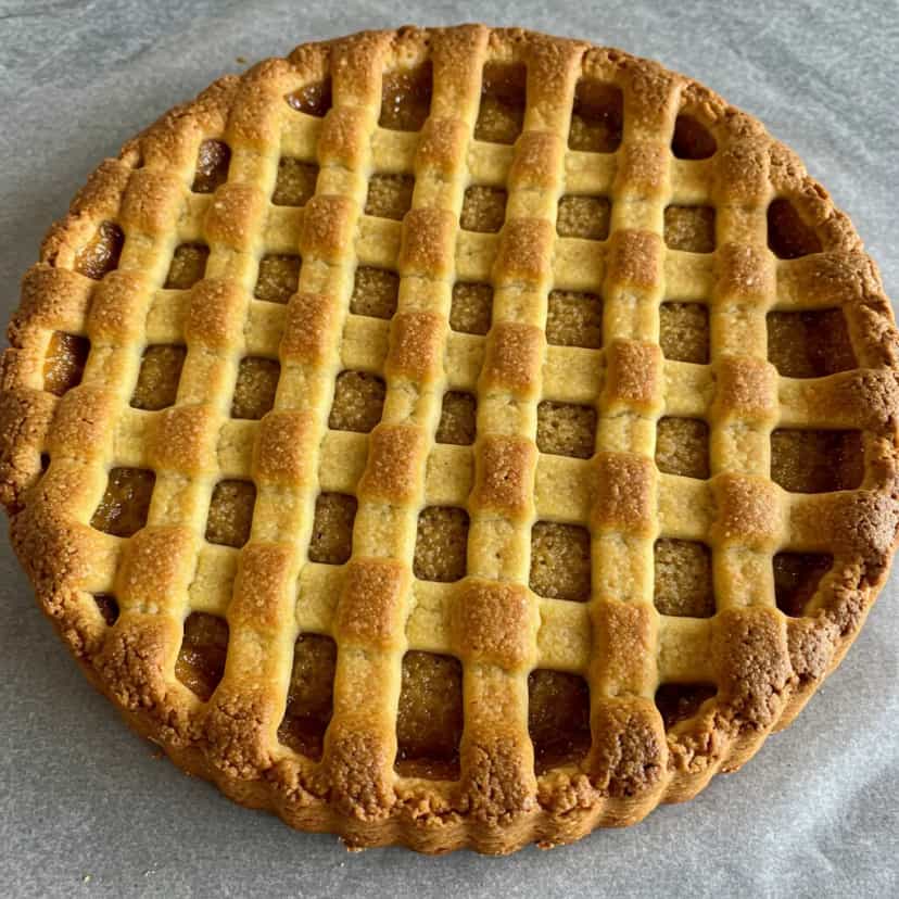 Foto deliciosa de Torta de requeijão da Elena pronta para servir - Lanches de Padaria