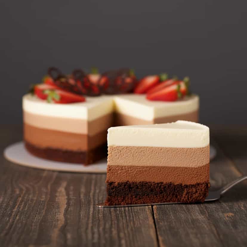Foto deliciosa de Torta Napolitana pronta para servir - Outras Receitas