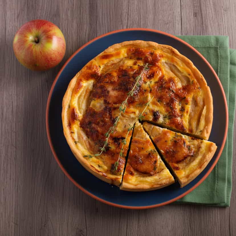 Foto deliciosa de Torta Salgada de Queijo Minas pronta para servir - Salgadinhos