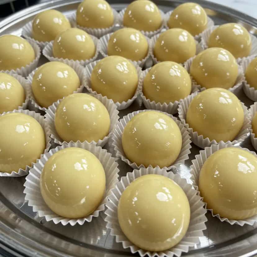 Foto deliciosa de Vidrado de Coco pronta para servir - Outras Receitas