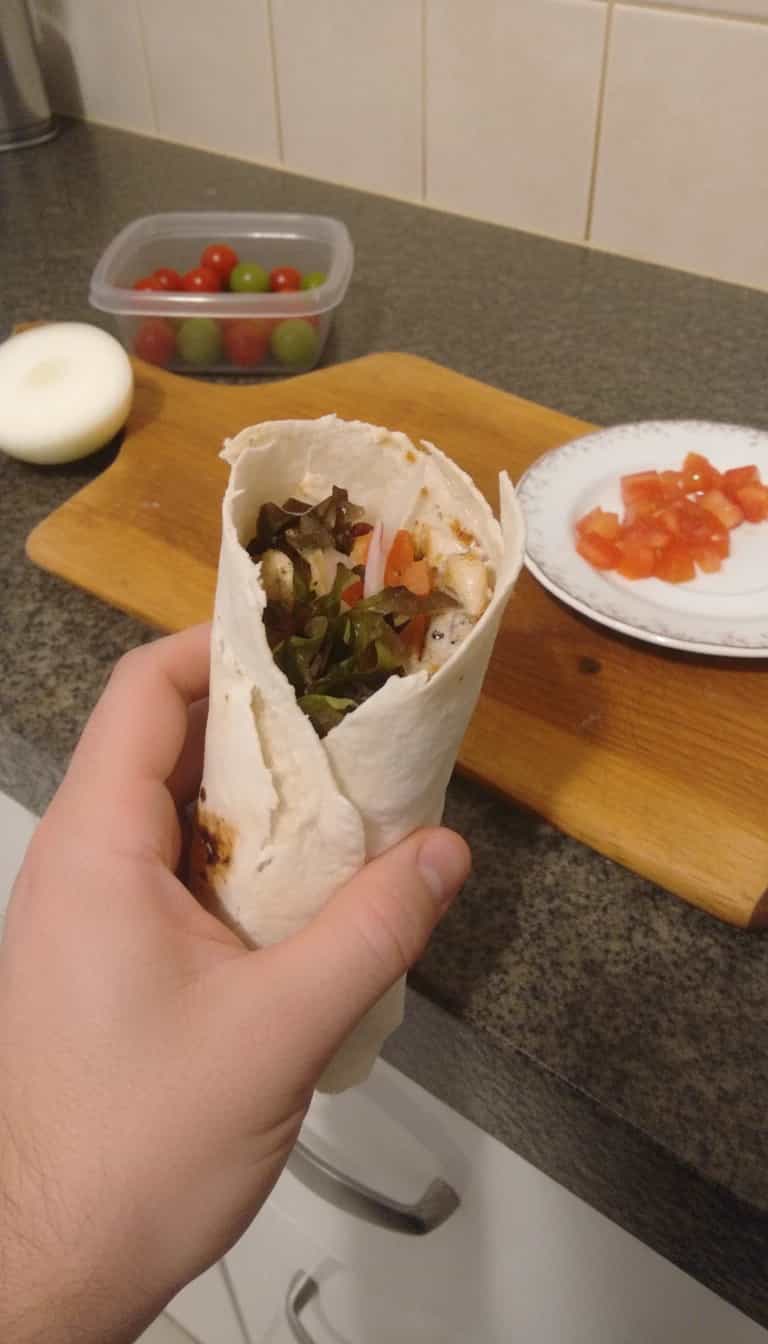 Foto deliciosa de Wrap de Frango com Chipotle pronta para servir - Outras Receitas