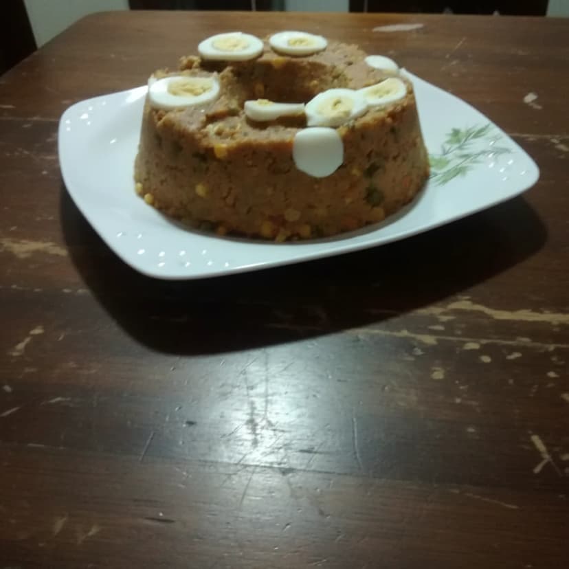 Cuscuz de Atum com Molho de Tomate