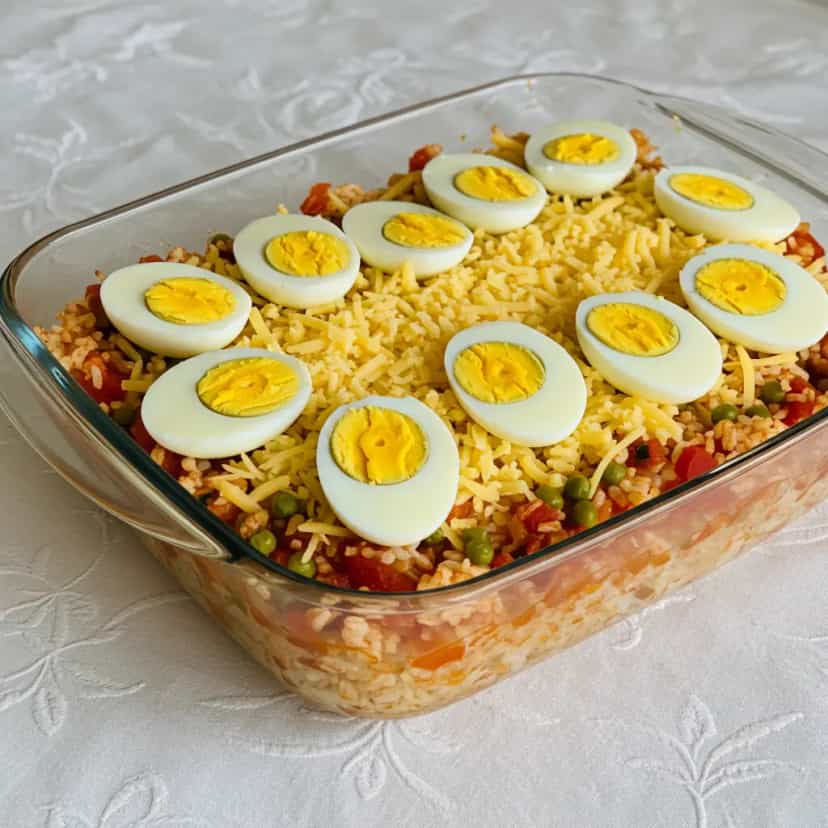 Foto deliciosa de Arroz à Francesa pronta para servir - Almoço & Jantar