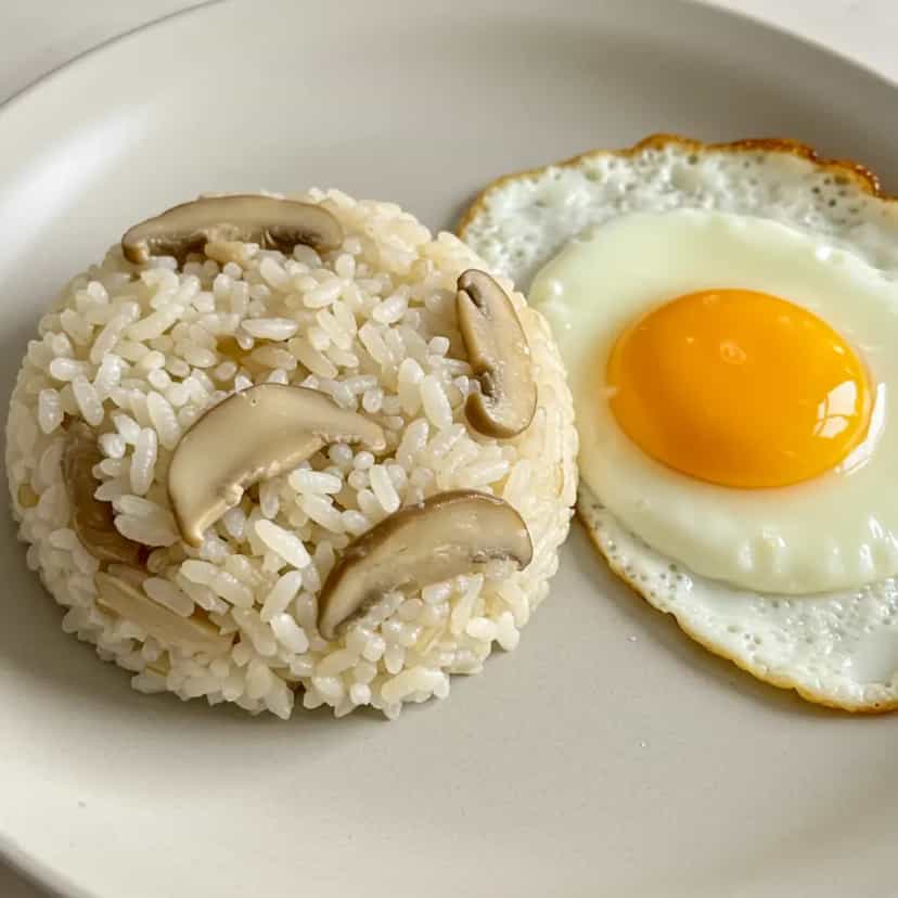 Foto deliciosa de Arroz Cremoso ao Vinho Branco pronta para servir - No Micro-ondas