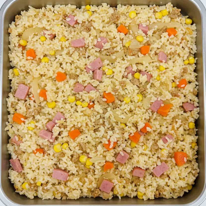 Foto deliciosa de Arroz de festa pronta para servir - Pratos Brasileiros Icônicos