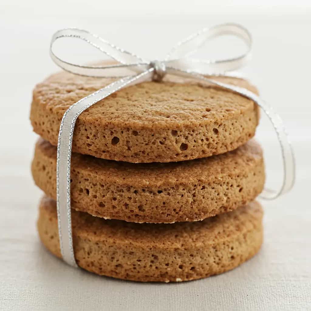 Biscoitos Integrais com Canela e Linhaça