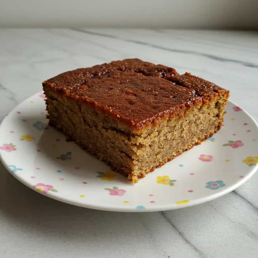 Foto deliciosa de Bolo de Banana Fácil e Rápido pronta para servir - Bolos & Cupcakes
