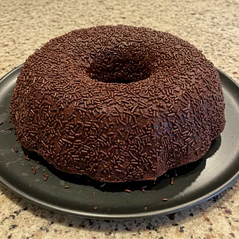 Foto deliciosa de Brigadeirão Cremoso pronta para servir - Pudins & Cremes