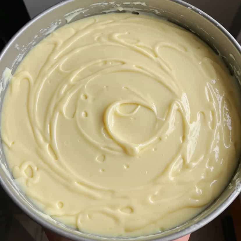 Foto deliciosa de Brigadeiro Branco de Leite Ninho pronta para servir - Sem Assar