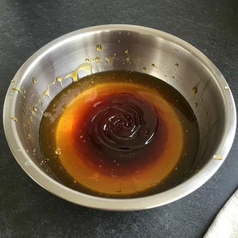 Foto deliciosa de Calda de Açúcar Caramelizada para Pudim pronta para servir - Pudins & Cremes