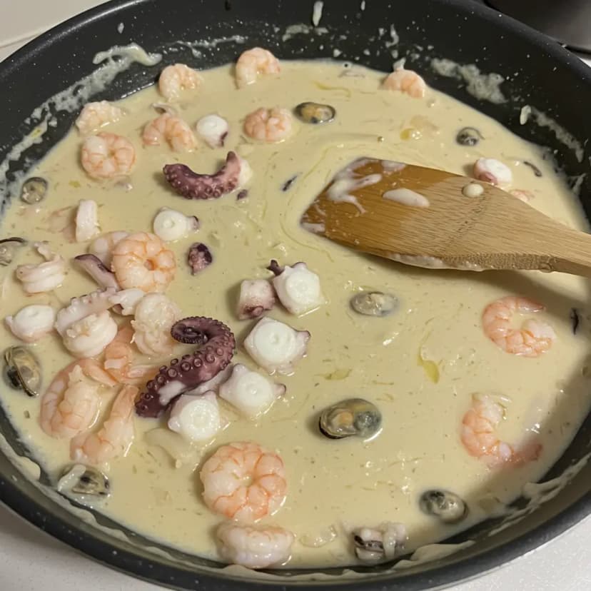 Camarões e Polvo ao Leite de Coco