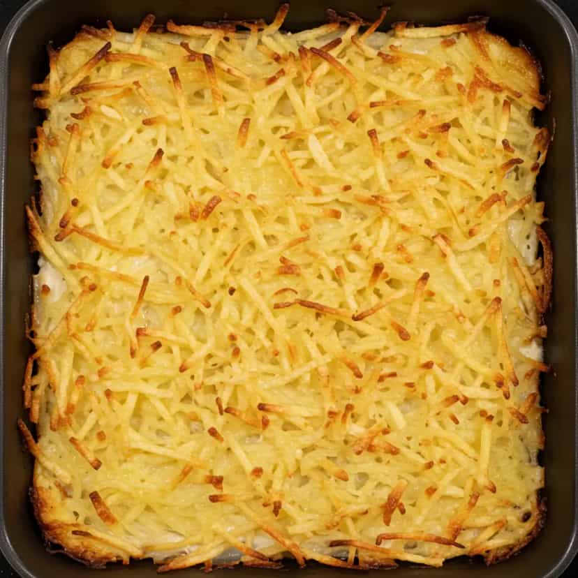 Foto deliciosa de Carne Moída ao Molho Branco com Batata Palha pronta para servir - Carnes & Frango