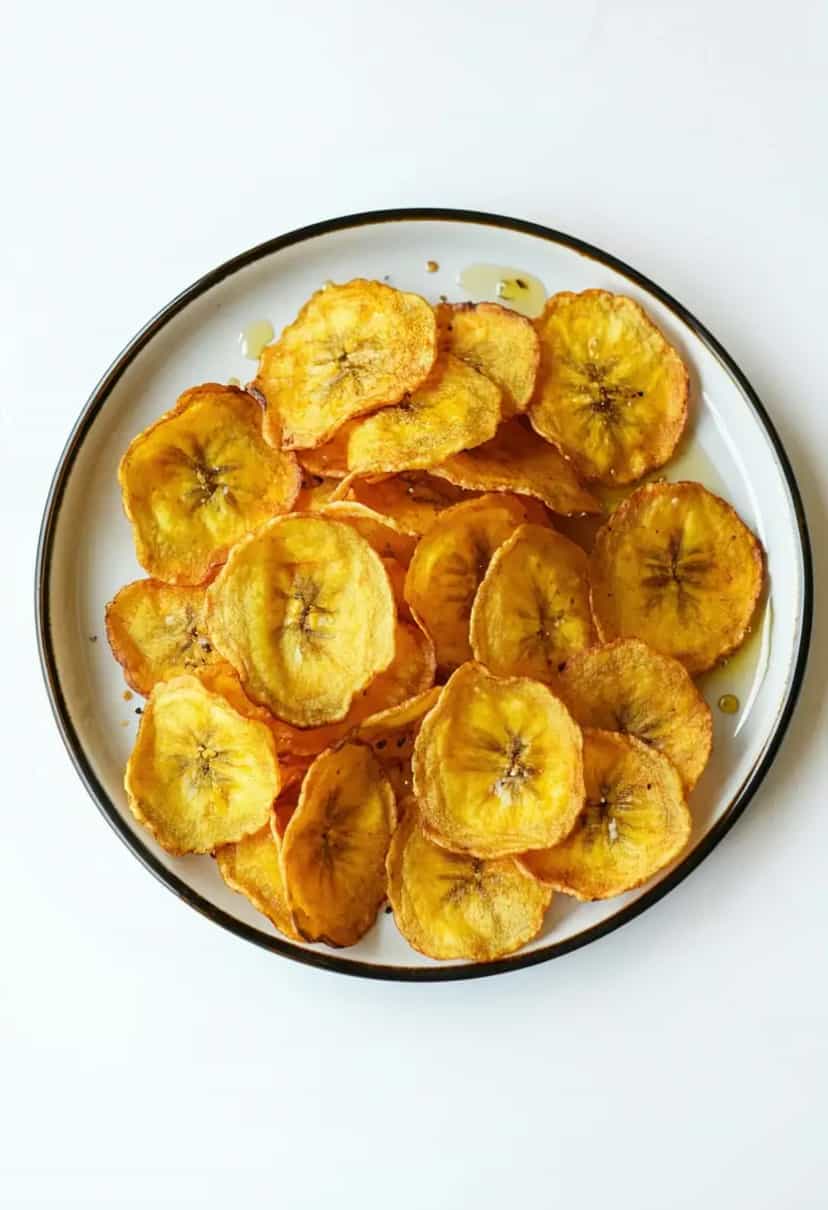Foto deliciosa de Chips de Banana da Terra Assada pronta para servir - Chips & Biscoitos