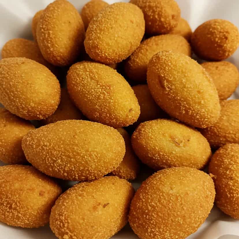 Foto deliciosa de Croquetes de Cabeça de Camarão pronta para servir - Salgadinhos