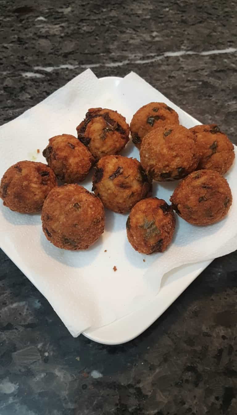 Deliciosos Bolinhos de Arroz com Sardinha