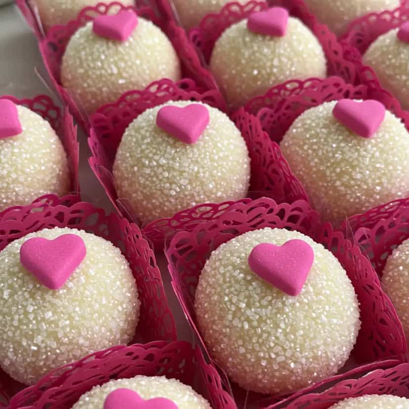 Foto deliciosa de Docinhos de Leite Ninho Achocolatados pronta para servir - Outras Receitas