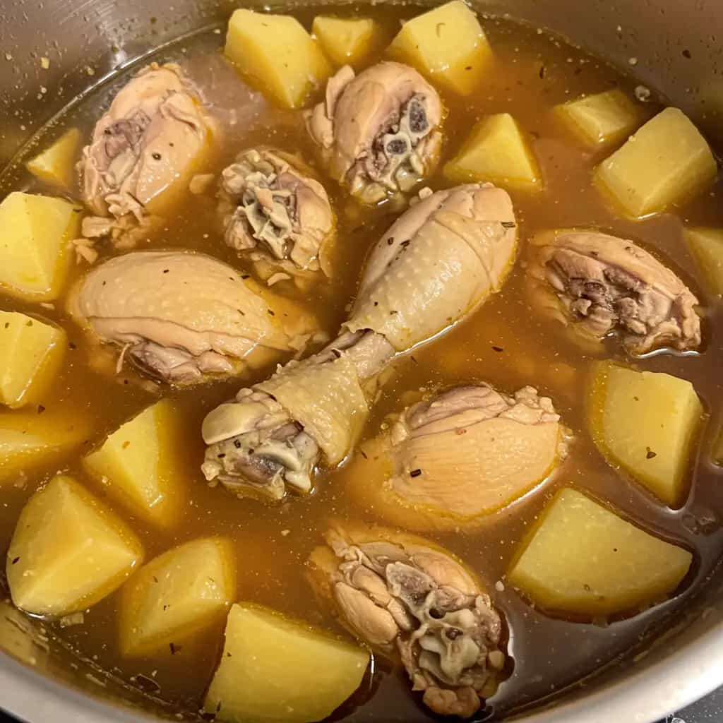 Ensopado Cremoso de Frango com Mandioca