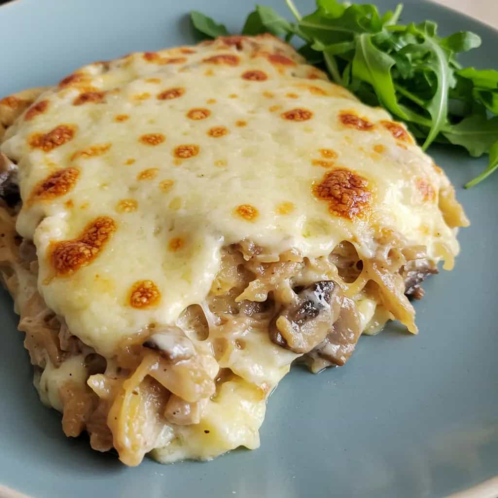 Entrada Cremosa de Frango com Cogumelos ao Parmesão