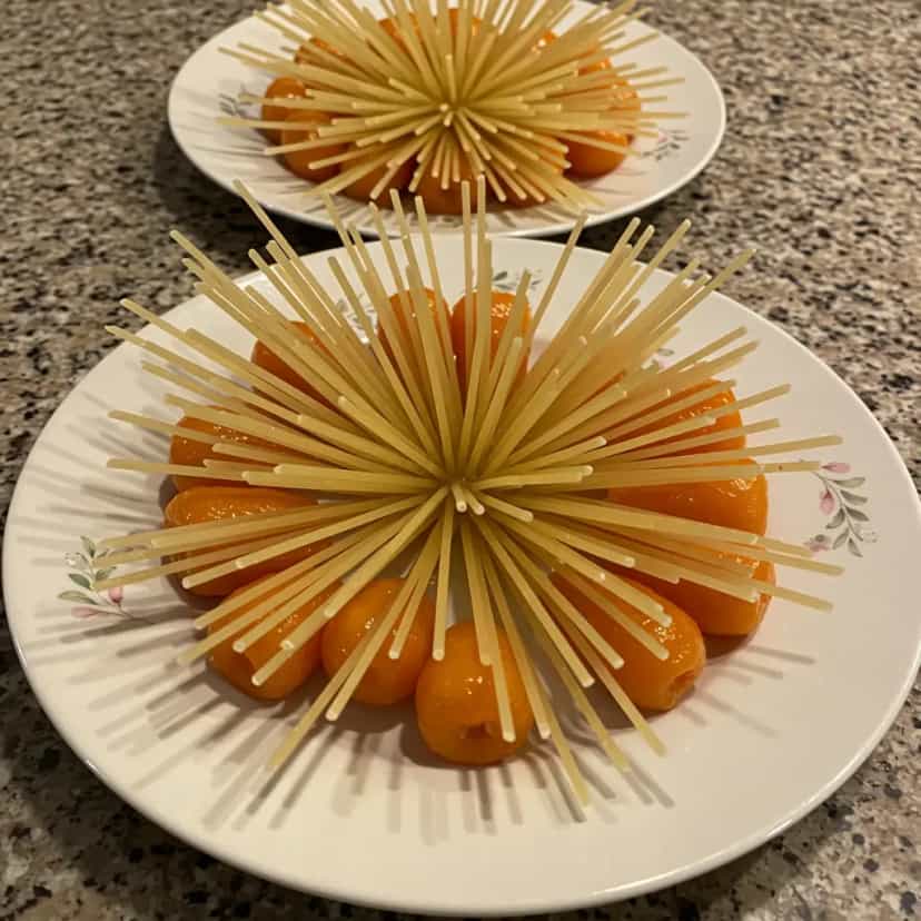 Foto deliciosa de Espaguete com Salsicha: Uma Receita Criativa pronta para servir - Outras Receitas