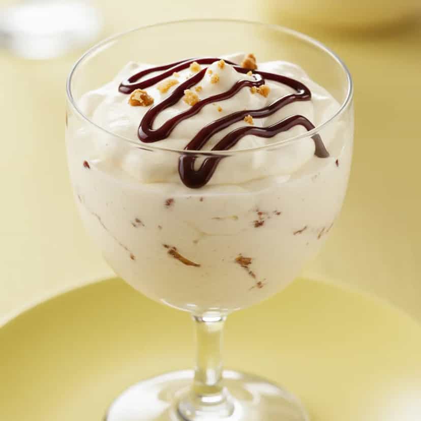 Foto deliciosa de Gelado de Uísque com Sorvete de Passas ao Rum pronta para servir - Doces Gelados & Sorvetes