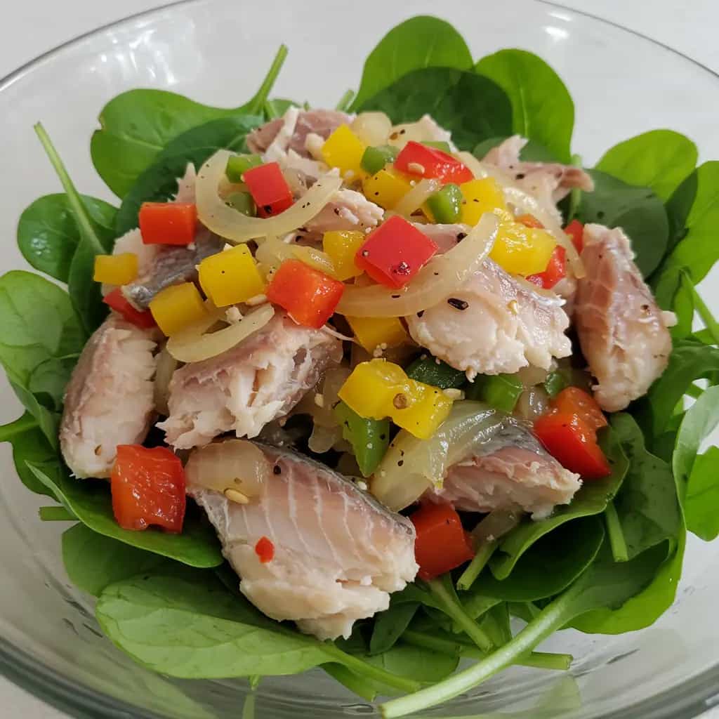 Iscas de Bacalhau ao Molho de Pimentões