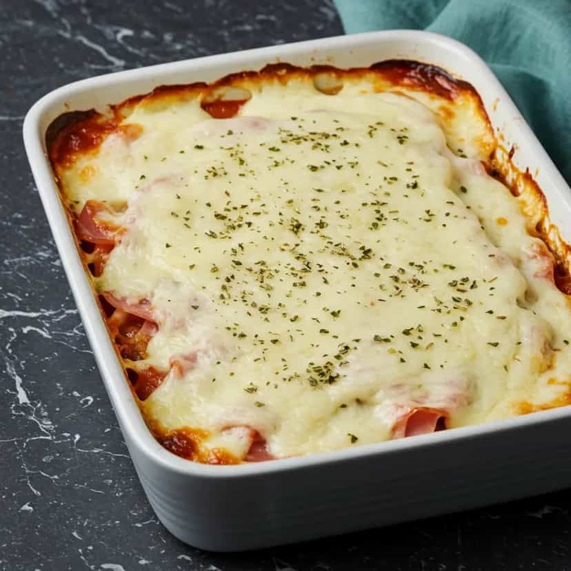 Foto deliciosa de Lasanha de Espaguete à Brasileira pronta para servir - Massas & Macarrão