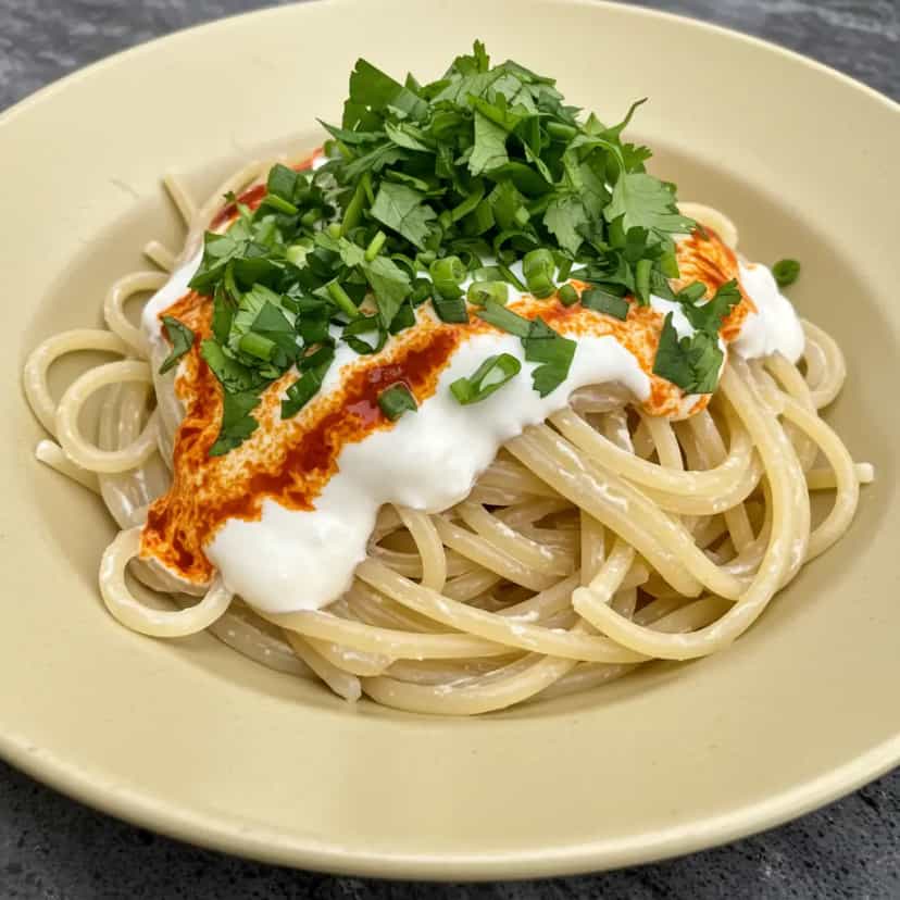 Foto deliciosa de Macarrão com Sardinha, Mortadela e Molho Cremoso pronta para servir - Outras Receitas