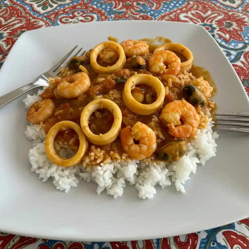 Paella Simples de Frutos do Mar