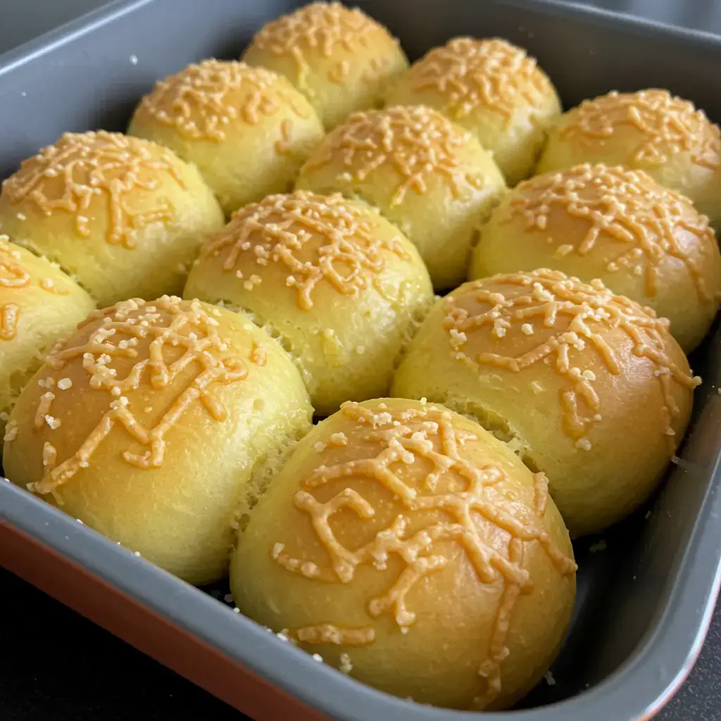 Pão de Queijo com Leite e Queijo Ralado