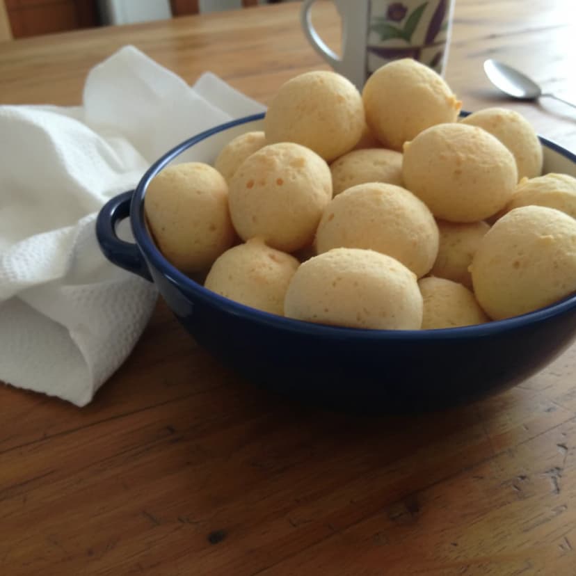 Pão de Queijo Super Fácil (sem forminhas)