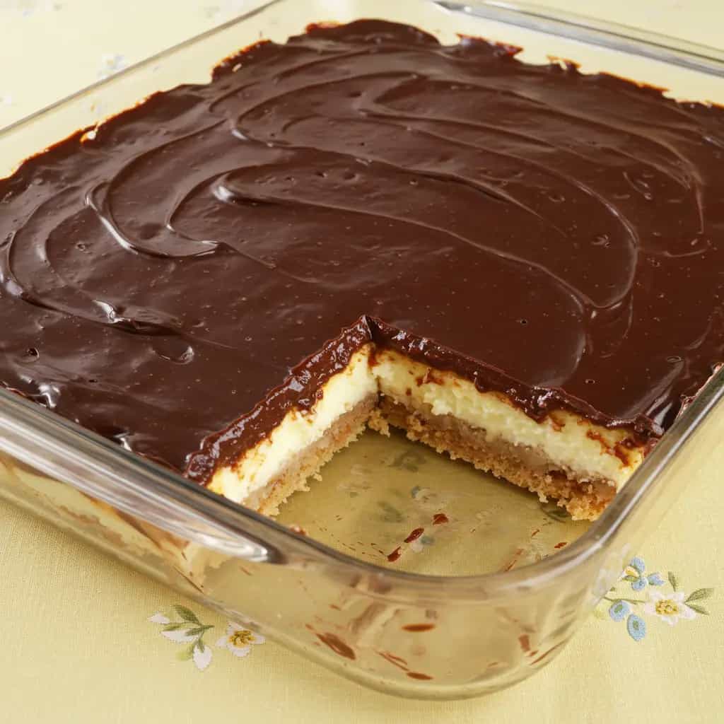 Pavê de Chocolate com Biscoito Champagne