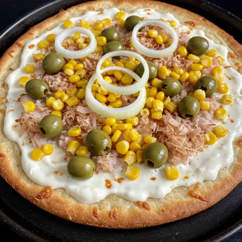 Foto deliciosa de Pizza de Massa Podre com Azeitona e Atum pronta para servir - Outras Receitas