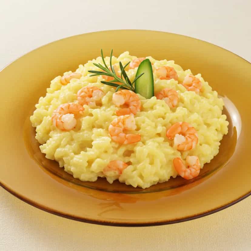 Foto deliciosa de Risoto Cremoso de Camarão com Leite de Coco pronta para servir - Peixes & Frutos do Mar