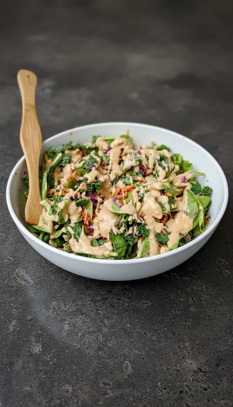 Salada com Molho de Amendoim