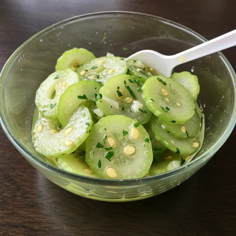 Salada de Jiló Refrescante