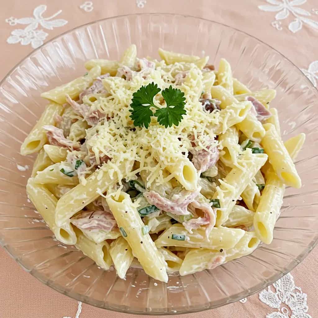Salada de Macarrão com Sardinha e Manjericão