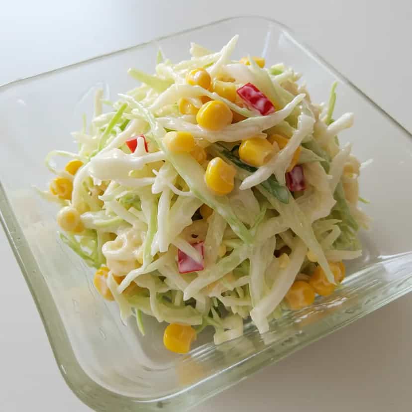 Foto deliciosa de Salada de Repolho Cremosa pronta para servir - Outras Receitas
