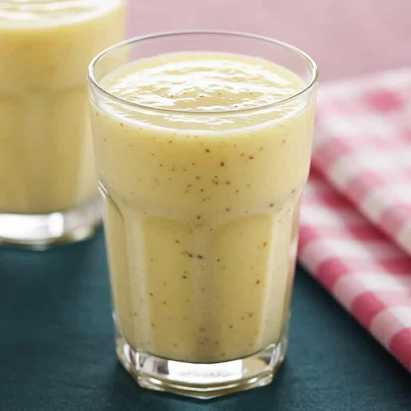 Foto deliciosa de Shake Cremoso de Soja com Banana e Linhaça pronta para servir - Milkshakes