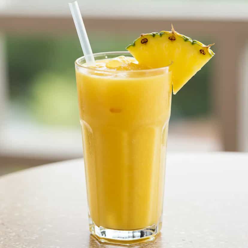 Foto deliciosa de Suco Refrescante de Abacaxi com Iogurte pronta para servir - Sucos & Smoothies