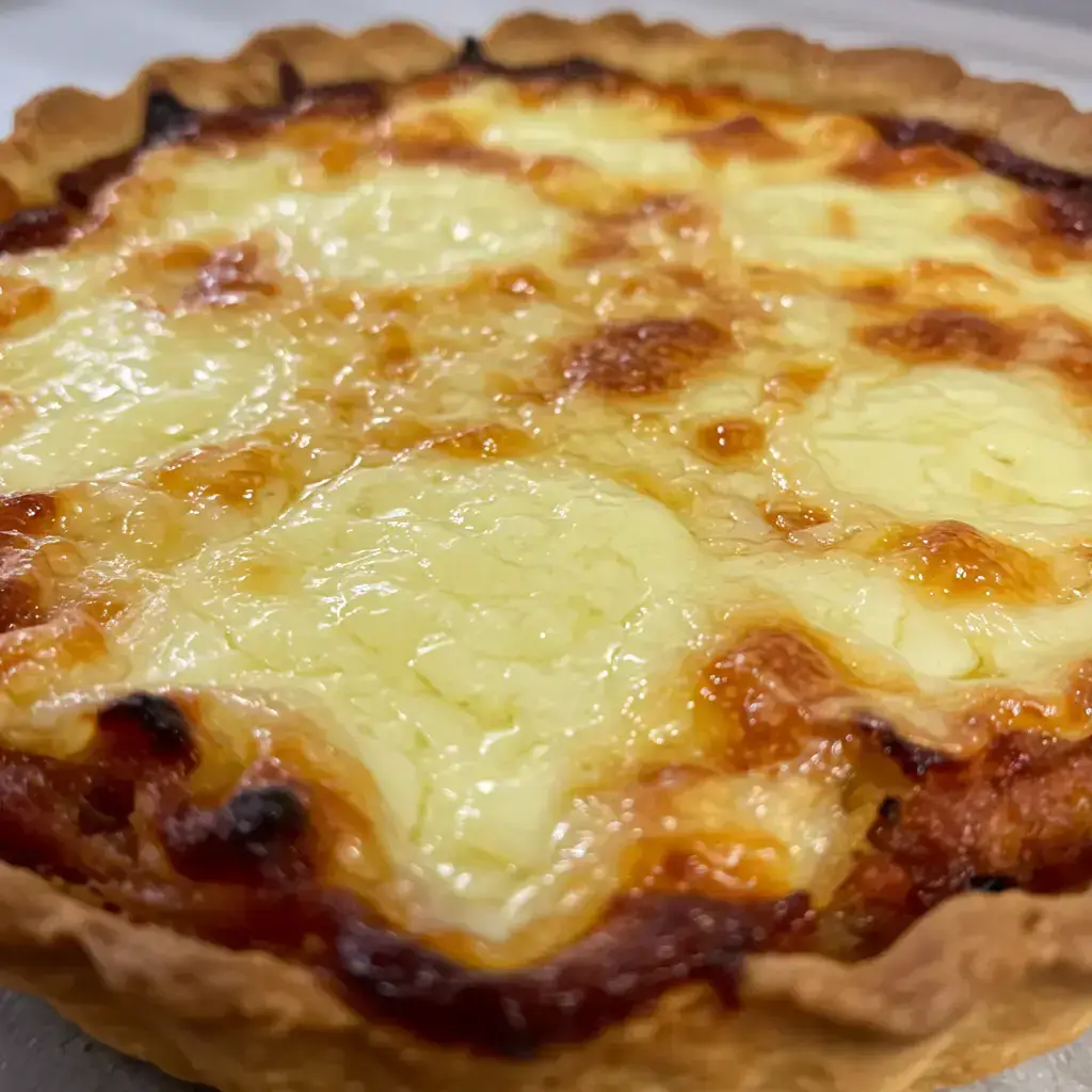 Torta de Frango Cremosa com Requeijão