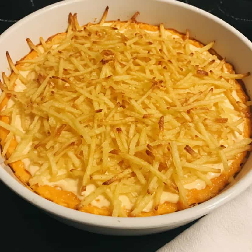 Foto deliciosa de Torta de Frango e Batata Palha pronta para servir - Outras Receitas